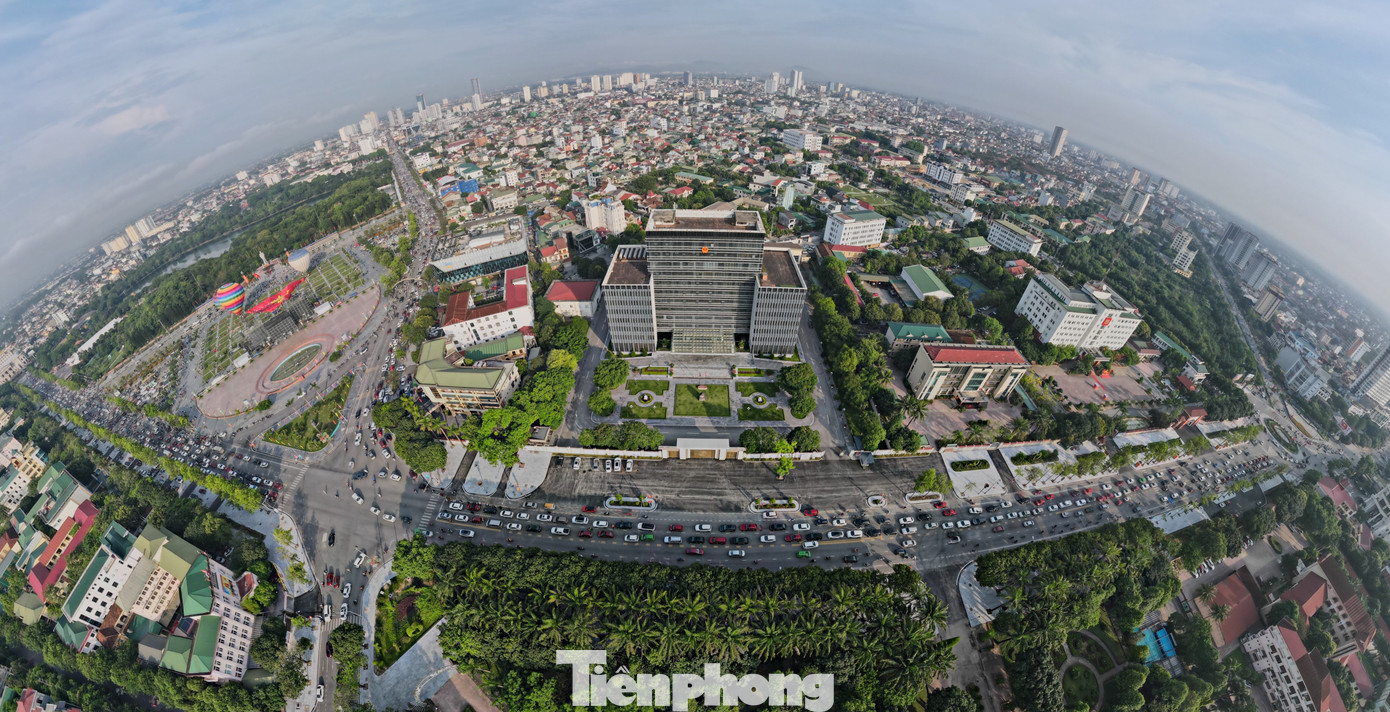 Từ ngày 20/6, tỉnh Nghệ An sẽ vận hành thử nghiệm mô hình chính quyền 2 cấp tại xã Đông Lộc (huyện Nghi Lộc). Từ ngày 20/6, tỉnh Nghệ An sẽ vận hành thử nghiệm mô hình chính quyền 2 cấp tại xã Đông Lộc (huyện Nghi Lộc).