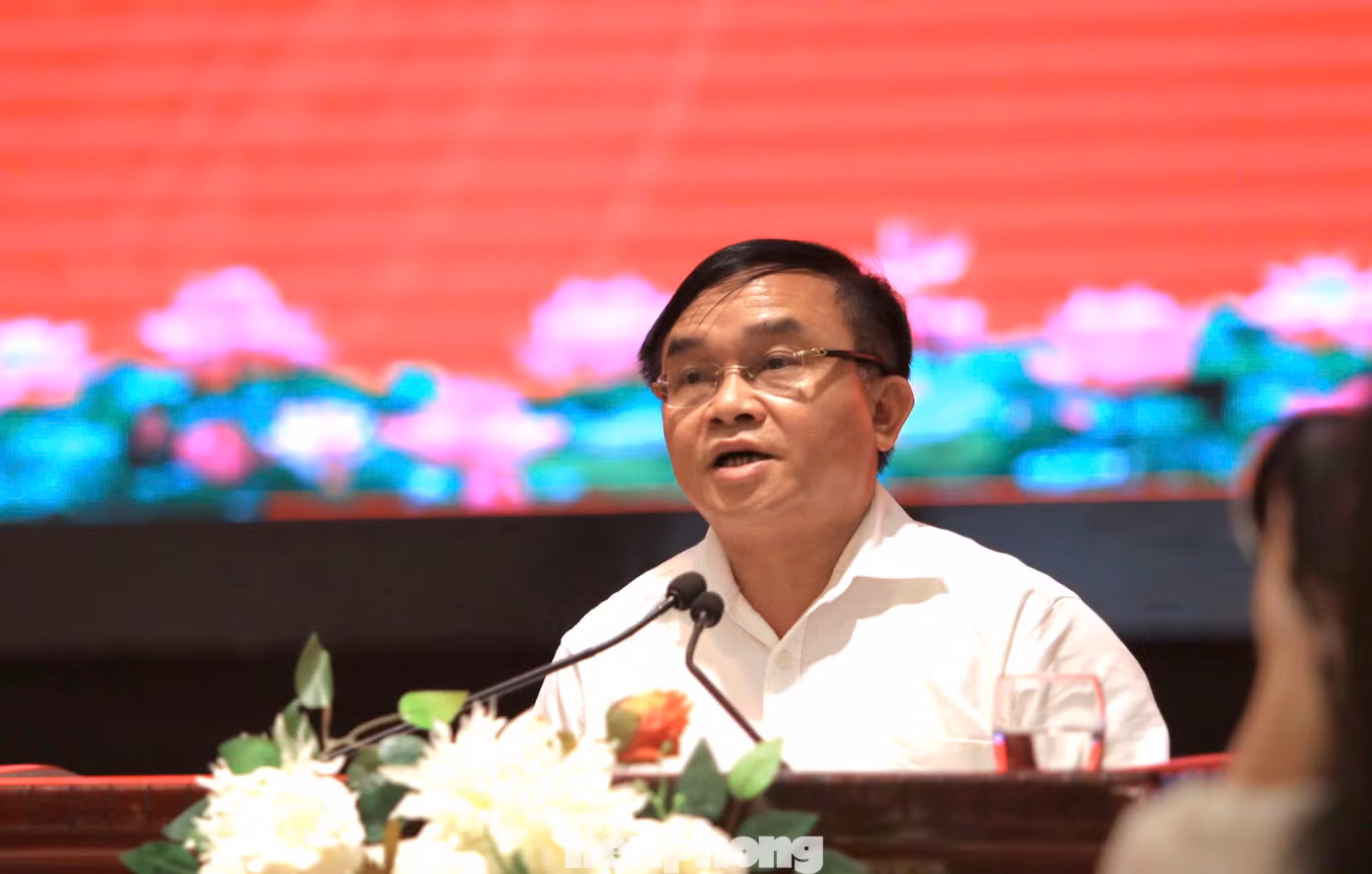 Ông Ngọc Kim Nam - Trưởng Ban Tuyên giáo và Dân vận Tỉnh ủy Nghệ An phát biểu tại Hội thảo.