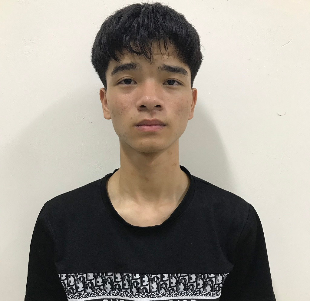 Đối tượng Khải bị Công an Thanh Chương bắt giữ vì lừa đảo qua mạng.