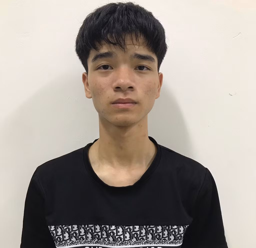 Đối tượng Khải bị Công an Thanh Chương bắt giữ vì lừa đảo qua mạng.