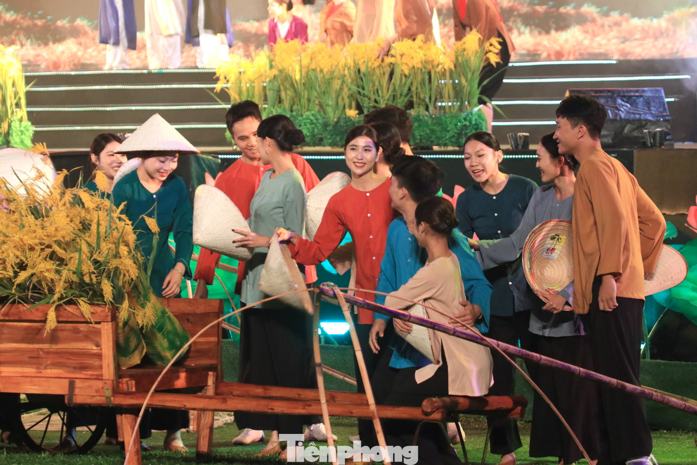 Những tiết mục nghệ thuật đặc sắc, thu hút khán giả.