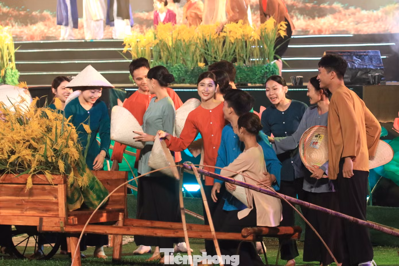 Những tiết mục nghệ thuật đặc sắc, thu hút khán giả.
