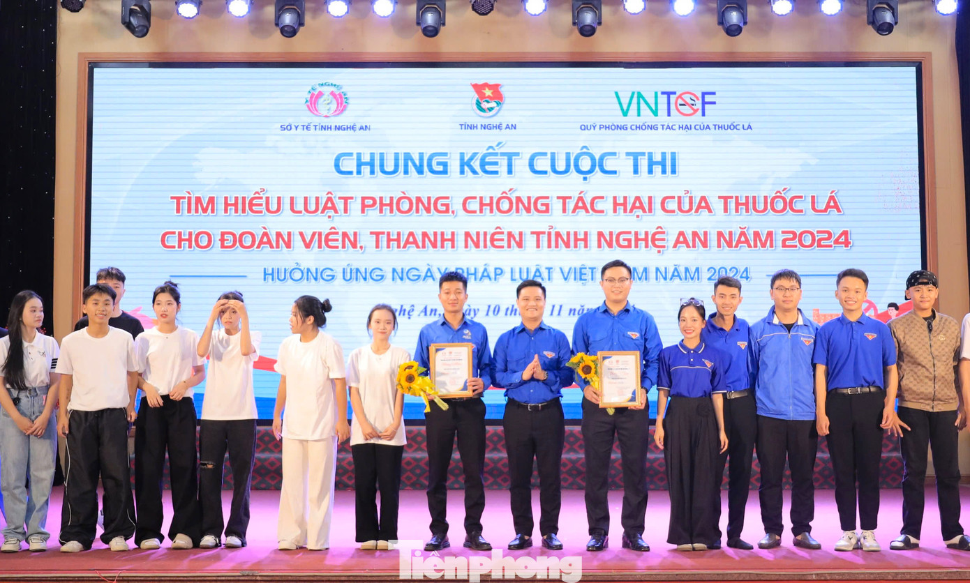 Giải Nhì được trao cho đội thi đến từ huyện Nghĩa Đàn và huyện Anh Sơn. Giải Nhì được trao cho đội thi đến từ huyện Nghĩa Đàn và huyện Anh Sơn.