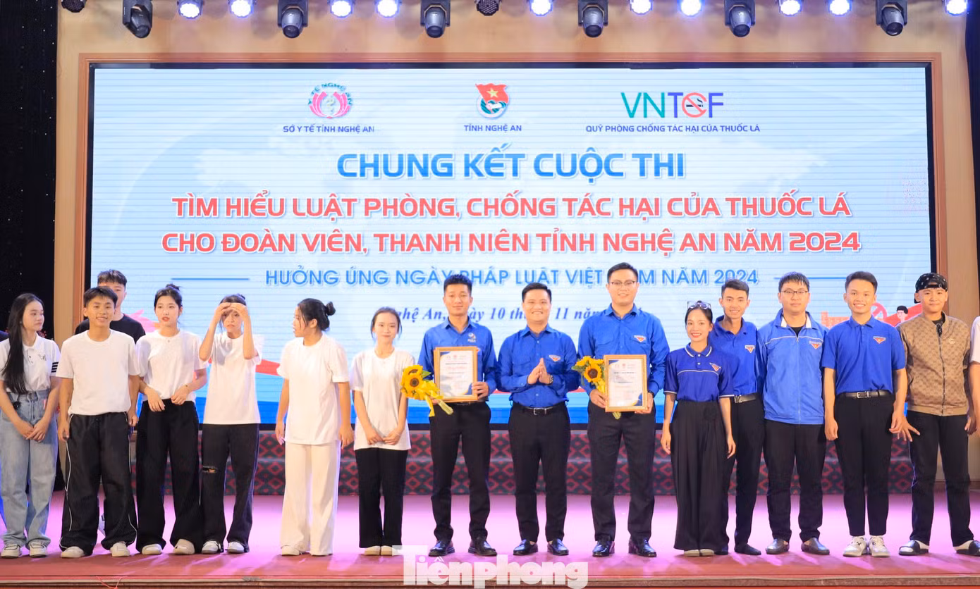Giải Nhì được trao cho đội thi đến từ huyện Nghĩa Đàn và huyện Anh Sơn.