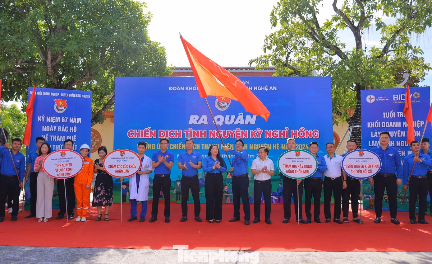 Đoàn Khối Doanh nghiệp tỉnh Nghệ An thực hiện nghi thức ra quân Chiến dịch tình nguyện Kỳ nghỉ hồng năm 2024.