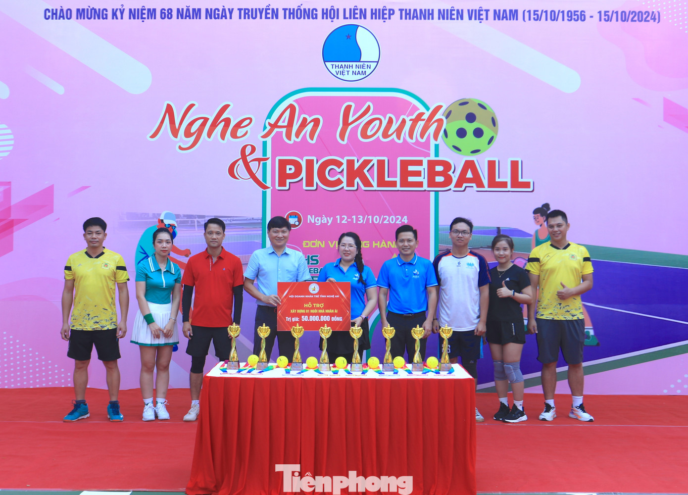 Hội doanh nhân trẻ tỉnh Nghệ An đã trao tặng 50 triệu đồng đến Hội LHTN tỉnh Nghệ An để xây dựng một ngôi nhà nhân ái cho hoàn cảnh nghèo khó khăn trên địa bàn tỉnh Hội doanh nhân trẻ tỉnh Nghệ An đã trao tặng 50 triệu đồng đến Hội LHTN tỉnh Nghệ An để xây dựng một ngôi nhà nhân ái cho hoàn cảnh nghèo khó khăn trên địa bàn tỉnh