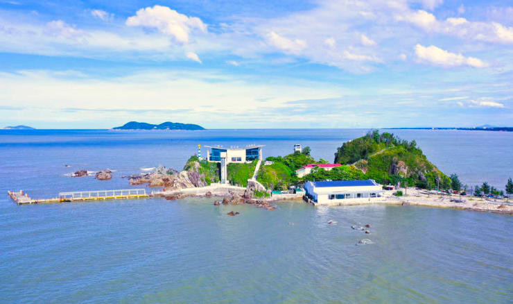 Dự án được phê duyệt quy hoạch chi tiết vào tháng 3/2014, điều chỉnh vào tháng 2/2016 và được Sở Xây dựng Nghệ An cấp phép vào tháng 6/2015, tháng 9/2016. Dự án được phép điều chỉnh tiến độ đến năm 2020 hoàn thành. Tuy nhiên thực tế đến nay, dự án vẫn chưa được hoàn thành. Hiện nhiều công trình trong dự án này chưa được chủ đầu tư xây dựng theo quy hoạch. Nhiều công trình đã được xây dựng nhưng sai với quy hoạch được phê duyệt. Dự án được phê duyệt quy hoạch chi tiết vào tháng 3/2014, điều chỉnh vào tháng 2/2016 và được Sở Xây dựng Nghệ An cấp phép vào tháng 6/2015, tháng 9/2016. Dự án được phép điều chỉnh tiến độ đến năm 2020 hoàn thành. Tuy nhiên thực tế đến nay, dự án vẫn chưa được hoàn thành. Hiện nhiều công trình trong dự án này chưa được chủ đầu tư xây dựng theo quy hoạch. Nhiều công trình đã được xây dựng nhưng sai với quy hoạch được phê duyệt.