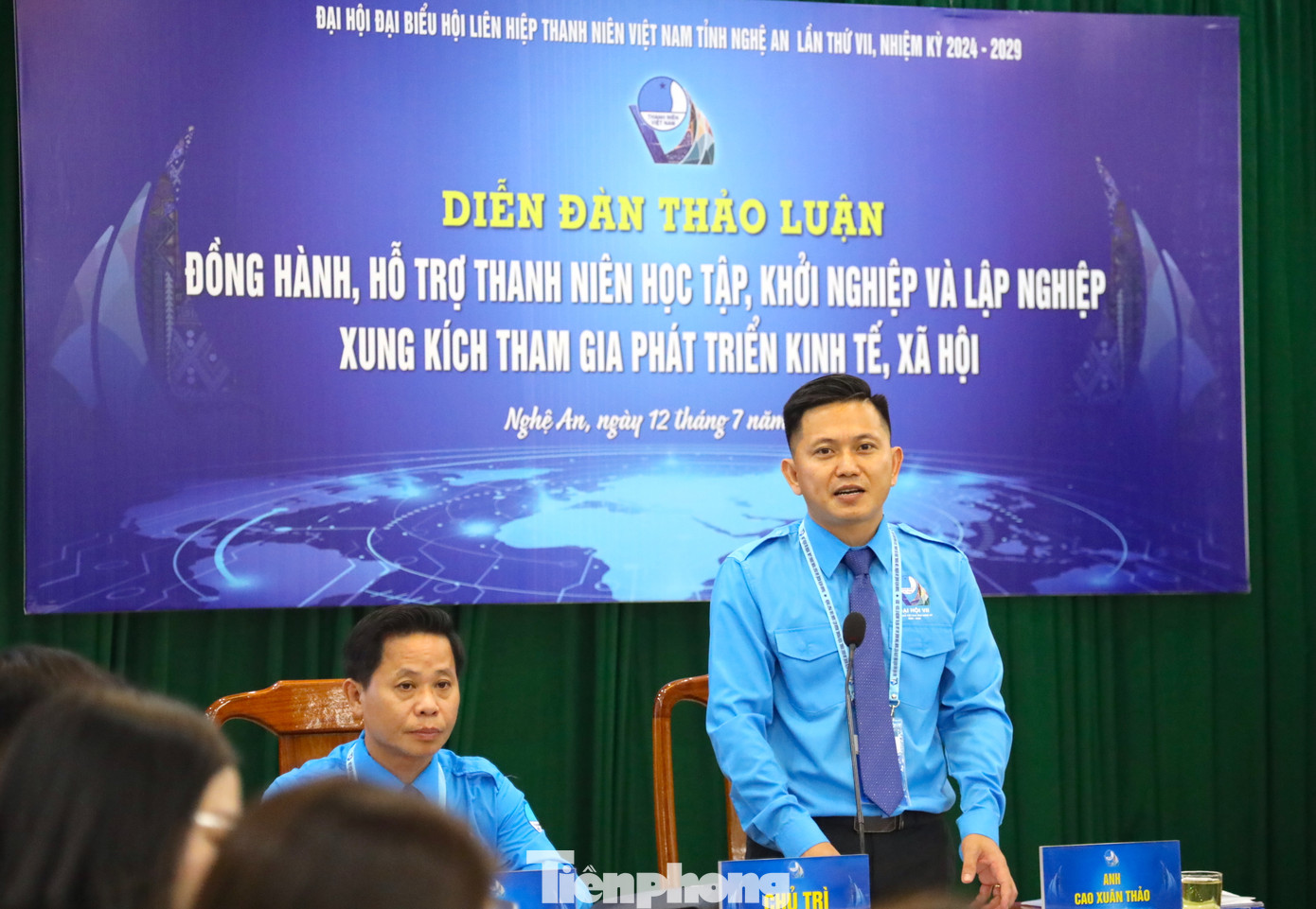 Anh Cao Xuân Thảo - Phó Chủ tịch Hội LHTN tỉnh Nghệ An khóa VI đồng chủ trì diễn đàn. Anh Cao Xuân Thảo - Phó Chủ tịch Hội LHTN tỉnh Nghệ An khóa VI đồng chủ trì diễn đàn.