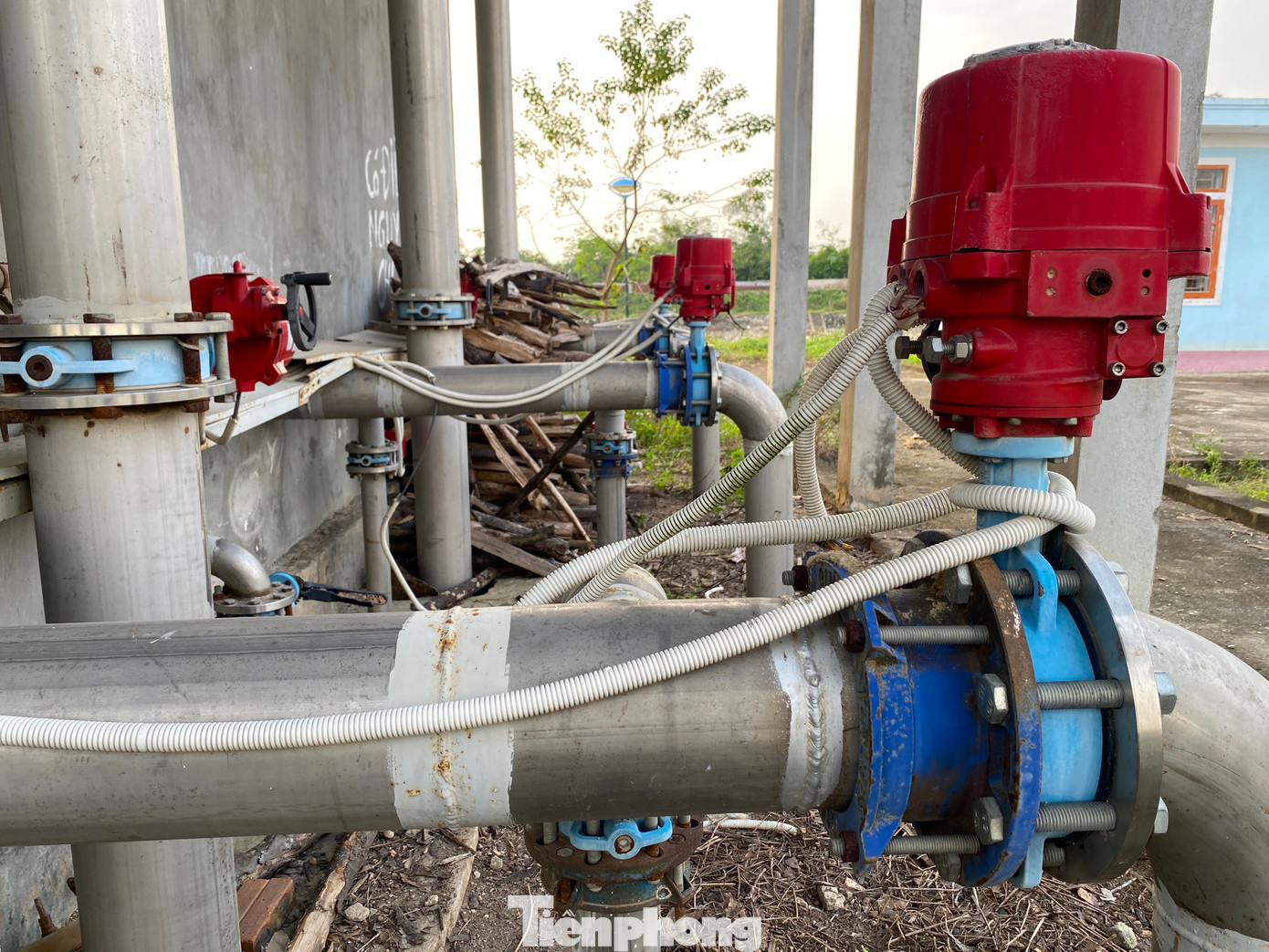 Các thiết bị máy móc của dự án có dấu hiệu xuống cấp, hư hỏng.