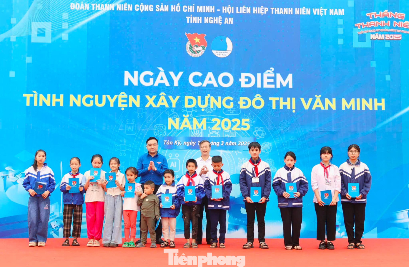 Ban Thường vụ Tỉnh Đoàn Nghệ An đã tổ chức Ngày cao điểm “Tình nguyện xây dựng đô thị văn minh" năm 2025 tại thị trấn Tân Kỳ (huyện Tân Kỳ) và triển khai đồng loạt tại các cơ sở Đoàn trên địa bàn toàn tỉnh. Đây là chương trình nằm trong chuỗi các hoạt động Tháng Thanh niên năm 2024. Ban Thường vụ Tỉnh Đoàn Nghệ An đã tổ chức Ngày cao điểm “Tình nguyện xây dựng đô thị văn minh" năm 2025 tại thị trấn Tân Kỳ (huyện Tân Kỳ) và triển khai đồng loạt tại các cơ sở Đoàn trên địa bàn toàn tỉnh. Đây là chương trình nằm trong chuỗi các hoạt động Tháng Thanh niên năm 2024.