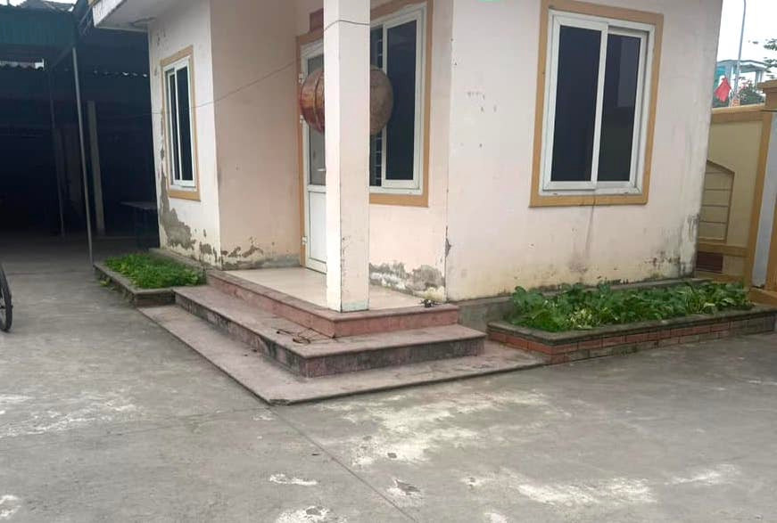 Phòng gác bảo vệ nơi ông H. tử vong. (Ảnh: TNNA).