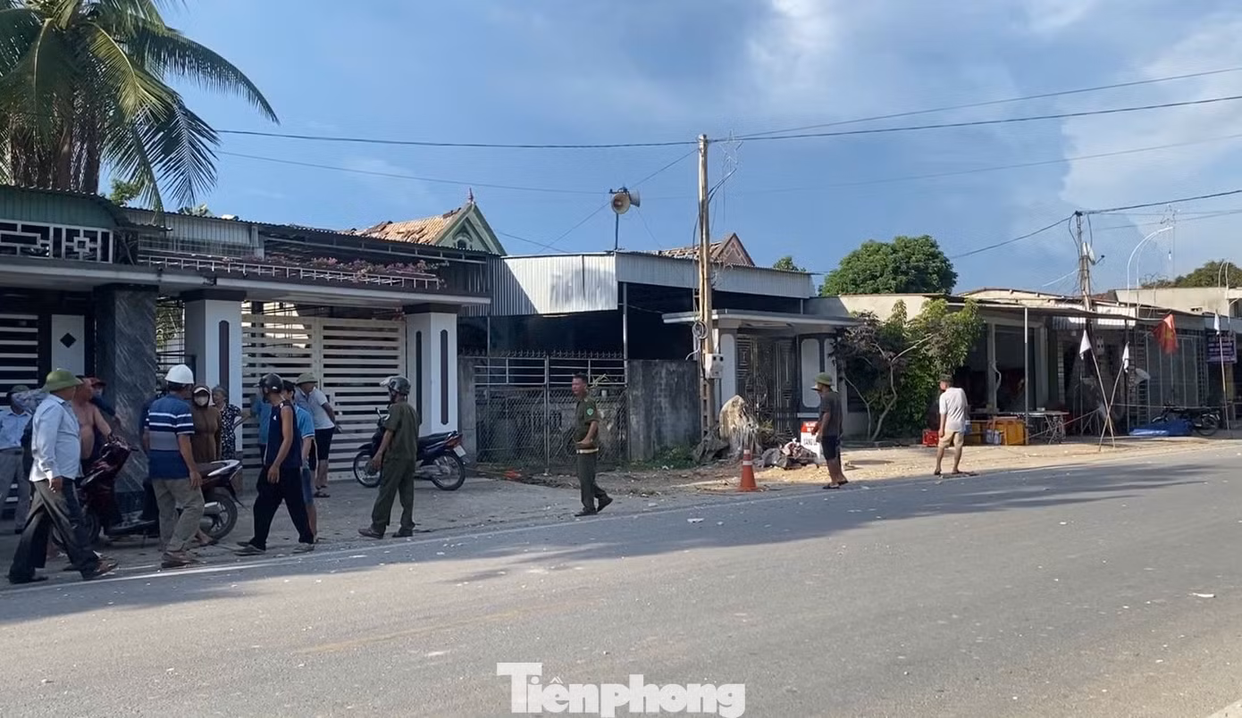 Cơ quan chức năng phong tỏa hiện trường để tiếp tục điều tra vụ nổ xảy ra vào ngày 29/8.