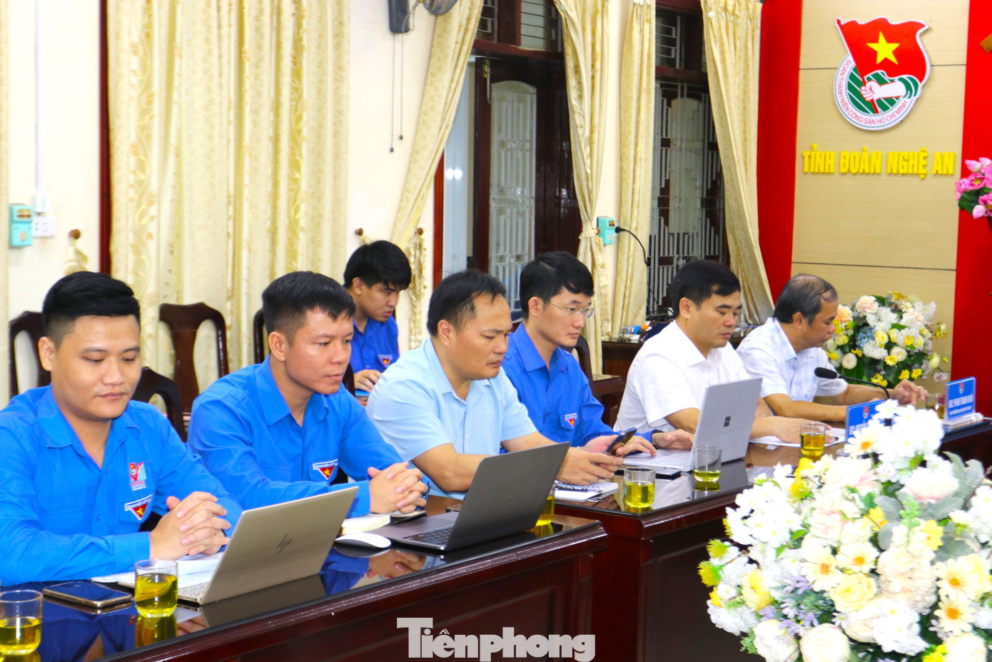 Tại chương trình tọa đàm, các đại biểu đã tham gia thảo luận, giới thiệu những mô hình hay, cách làm sáng tạo tiêu biểu. Tại chương trình tọa đàm, các đại biểu đã tham gia thảo luận, giới thiệu những mô hình hay, cách làm sáng tạo tiêu biểu.