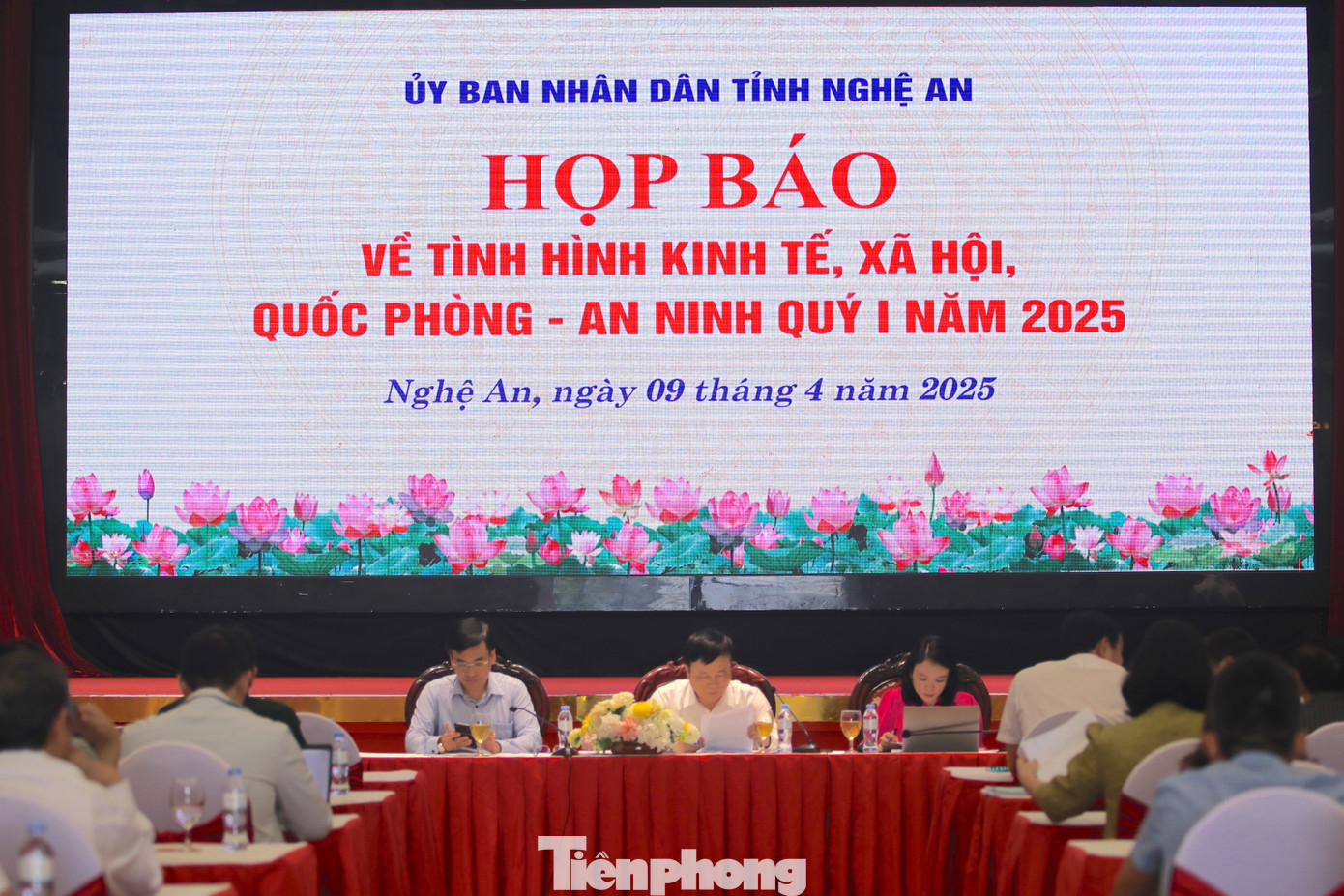 Toàn cảnh buổi họp báo tình hình kinh tế - xã hội, quốc phòng, an ninh quý I/2025. Toàn cảnh buổi họp báo tình hình kinh tế - xã hội, quốc phòng, an ninh quý I/2025.