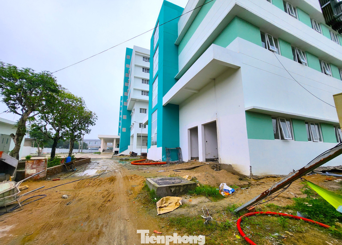 Bệnh viện Hữu nghị đa khoa Nghệ An giai đoạn 2 được xây dựng với tiêu chuẩn Bệnh viện cao cấp. Bệnh viện nằm ở mặt tiền Đại lộ Lênin thuộc xóm 14, xã Nghi Phú (thành phố Vinh, Nghệ An). Khối nhà chính của dự án gồm 8 tầng nổi, 1 tầng hầm và 1 tầng áp mái. Ngoài ra còn có khối nhà dinh dưỡng, kiểm soát nhiễm khuẩn và các khối nhà kỹ thuật được xây dựng phía sau.