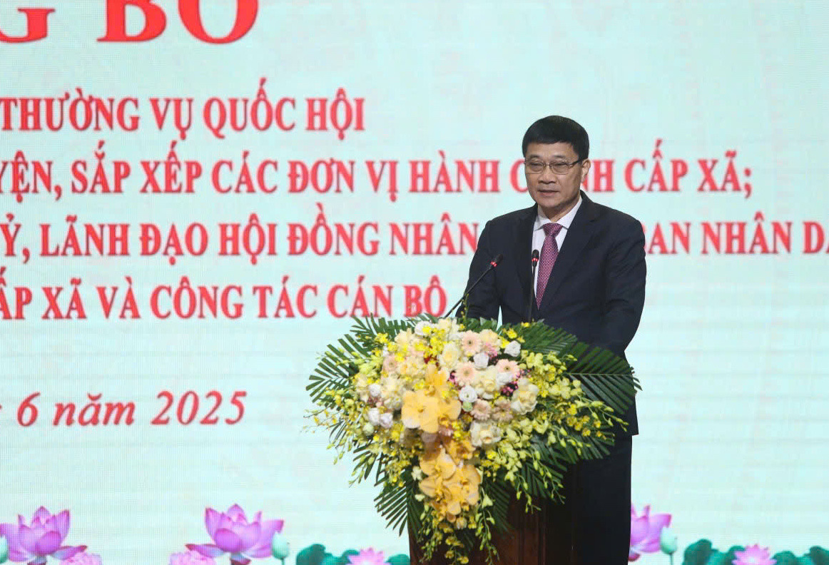 Phó Chủ tịch Quốc hội Vũ Hồng Thanh phát biểu chỉ đạo tại buổi lễ. Phó Chủ tịch Quốc hội Vũ Hồng Thanh phát biểu chỉ đạo tại buổi lễ.