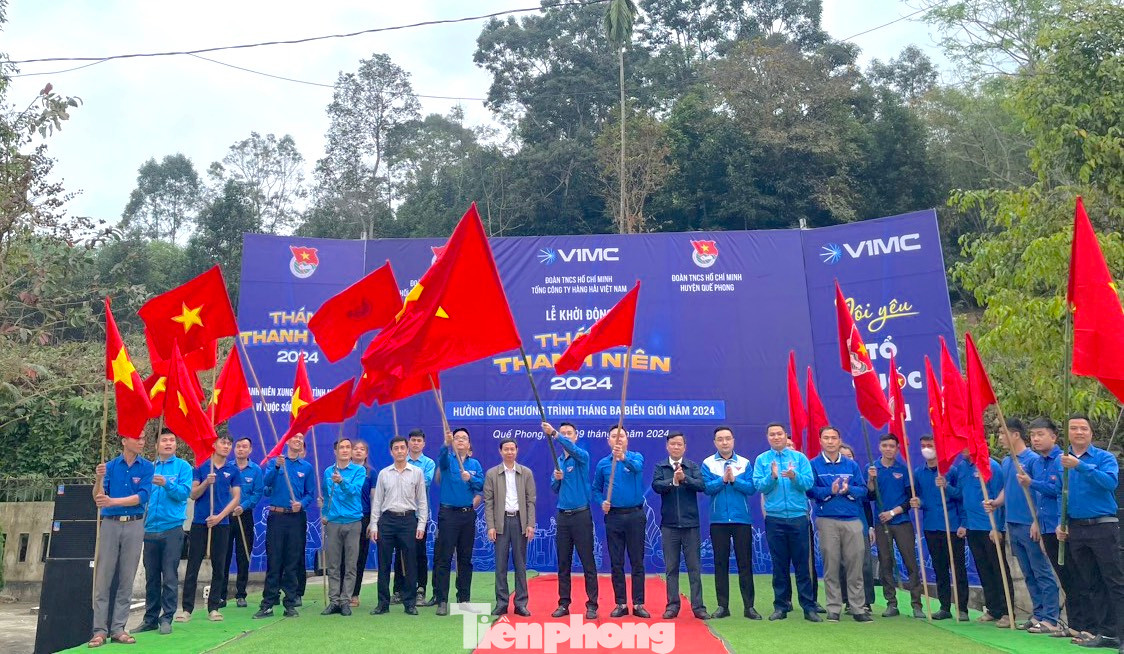 Nghi thức khởi động Tháng Thanh niên năm 2024 tại huyện biên giới Quế Phong.