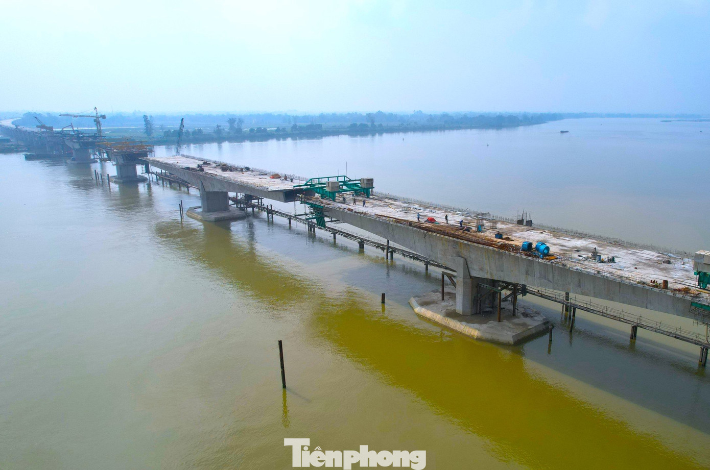 Dự kiến cầu Hưng Đức sẽ hợp long trước Tết Nguyên đán và hoàn thành vào giữa năm 2024.