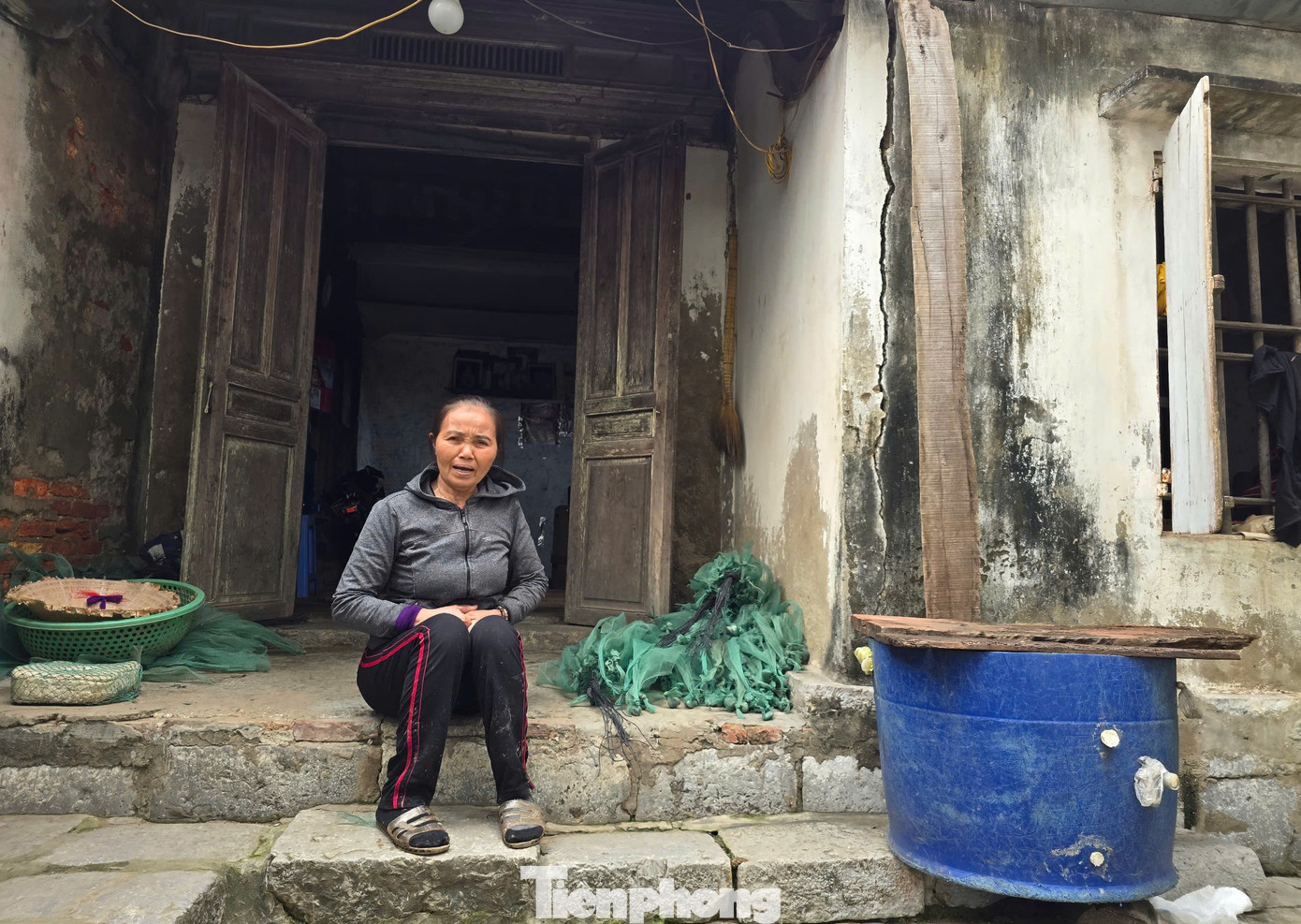 Ngôi nhà bà Nguyễn Thị Lộc (66 tuổi, trú xã An Hòa) cũng được xây dựng hoàn toàn từ vỏ sò, ốc. Trải qua hàng chục năm sử dụng, hiện ngôi nhà đã bắt đầu xuống cấp. Ngôi nhà bà Nguyễn Thị Lộc (66 tuổi, trú xã An Hòa) cũng được xây dựng hoàn toàn từ vỏ sò, ốc. Trải qua hàng chục năm sử dụng, hiện ngôi nhà đã bắt đầu xuống cấp.