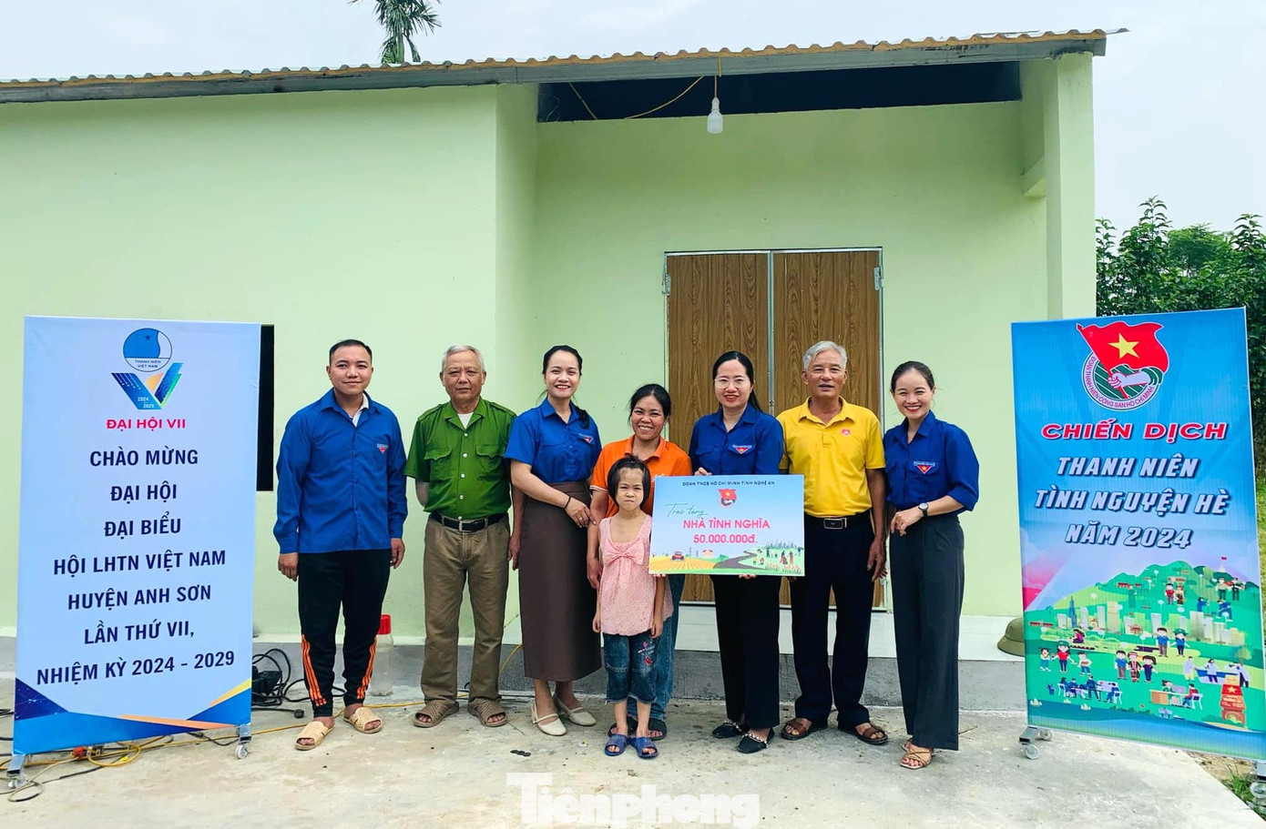 Toàn tỉnh đã trao tặng 15 ngôi nhà nhân ái cho các hộ dân có hoàn cảnh khó khăn.