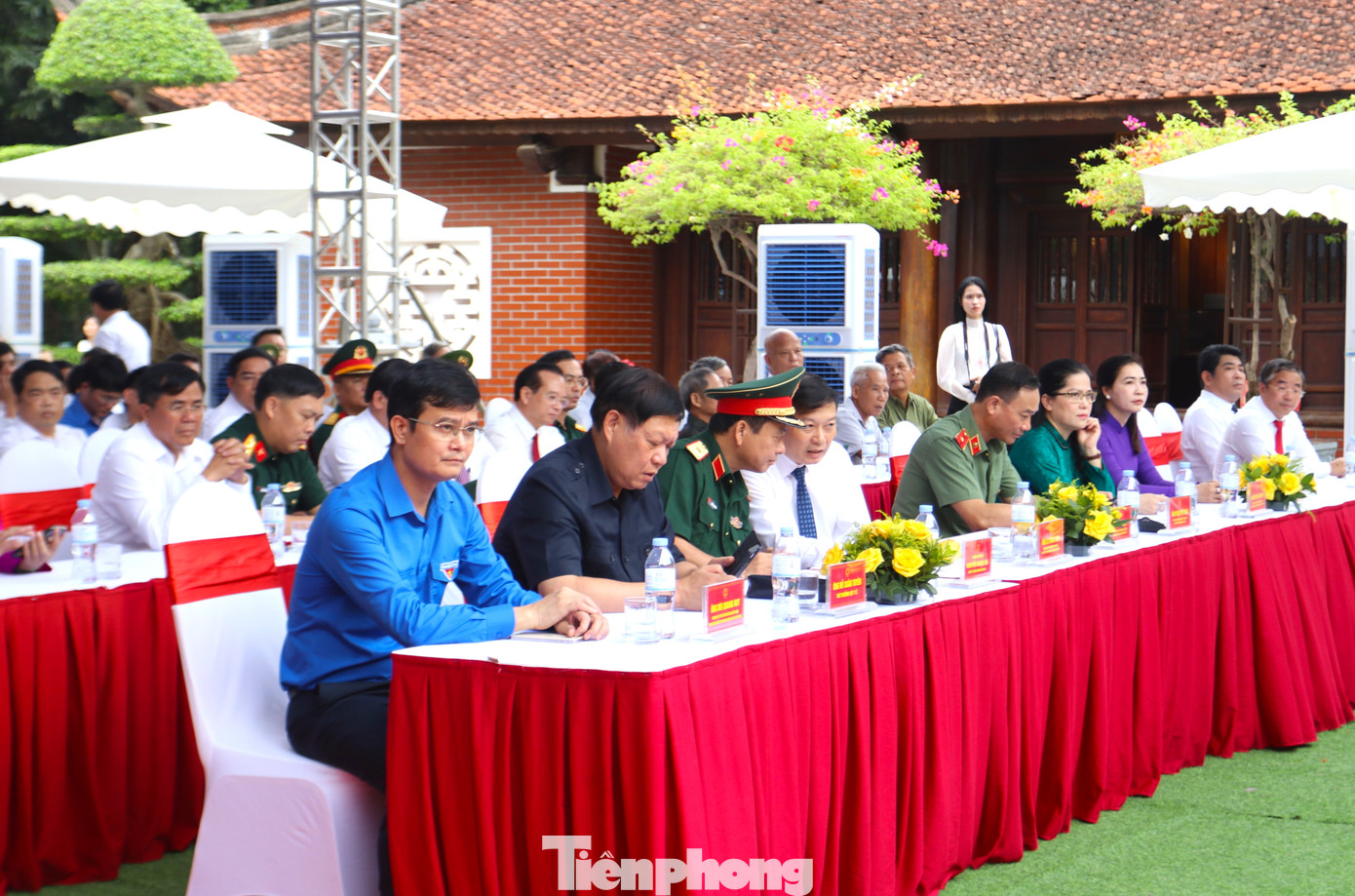 Anh Bùi Quang Huy - Bí thư thứ nhất T.Ư Đoàn dự Lễ dâng hương tưởng niệm nhân ngày giỗ lần thứ 54 của Chủ tịch Hồ Chí Minh. Anh Bùi Quang Huy - Bí thư thứ nhất T.Ư Đoàn dự Lễ dâng hương tưởng niệm nhân ngày giỗ lần thứ 54 của Chủ tịch Hồ Chí Minh.