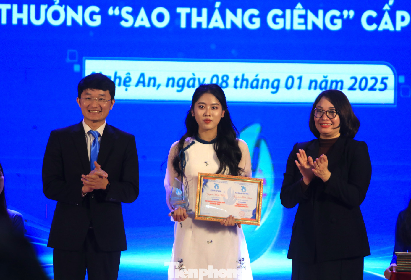 Tại buổi lễ đã tuyên dương 75 sinh viên đạt danh hiệu Sinh viên 5 tốt và 75 sinh viên đạt giải thưởng Sao Tháng Giêng cấp trường