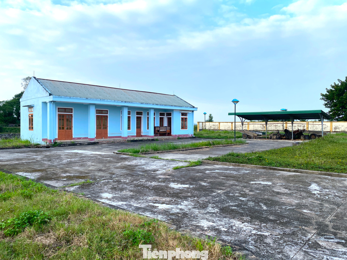 Được biết, xã Hưng Thông thường xuyên phải chịu hạn hán, tình trạng thiếu nước sạch diễn ra hằng năm. Chính vì thế, khi dự án nhà máy nước được triển khai xây dựng, người dân và địa phương kỳ vọng sẽ có nước sạch để sử dụng cho sinh hoạt hàng ngày.