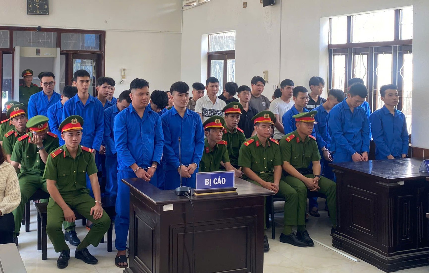 Các bị cáo tại phiên tòa Các bị cáo tại phiên tòa