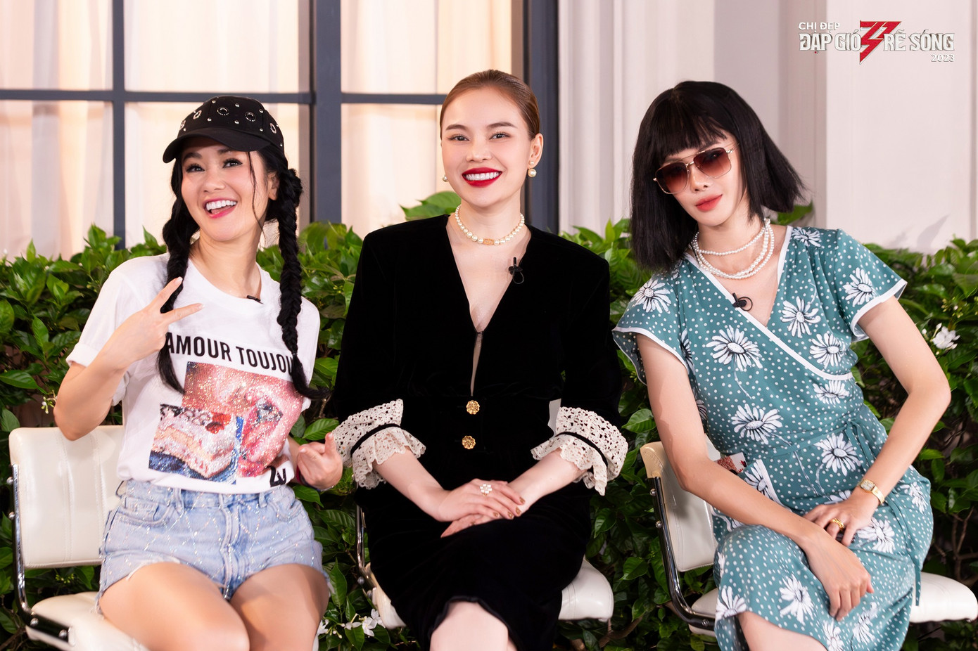 Hồng Nhung, Giang Hồng Ngọc và Hà Kino trong phần thi hóa trang. Ảnh: BTC Hồng Nhung, Giang Hồng Ngọc và Hà Kino trong phần thi hóa trang. Ảnh: BTC