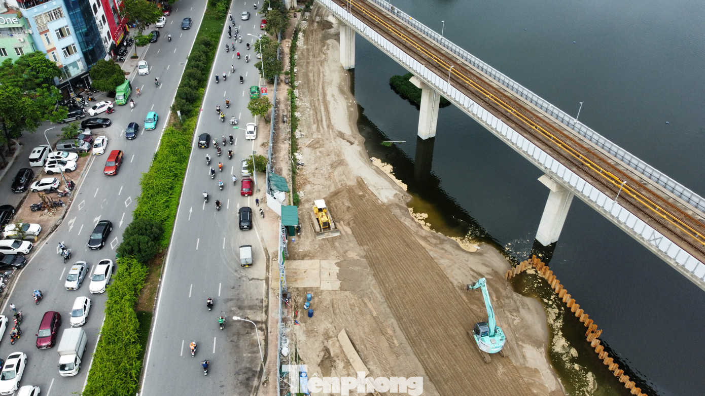 Đơn vị này khẳng định: Sau khi thi công xong phần kết cấu đường dạo, nhà thầu sẽ tiến hành thanh thải vật liệu này đúng quy định.