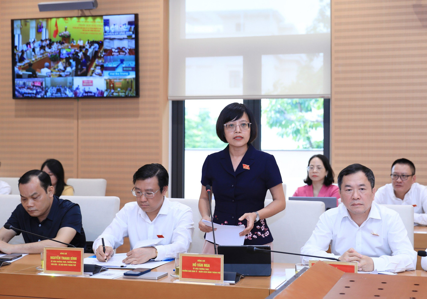 Đại biểu Hồ Vân Nga, Trưởng ban Kinh tế - Ngân sách HĐND thành phố