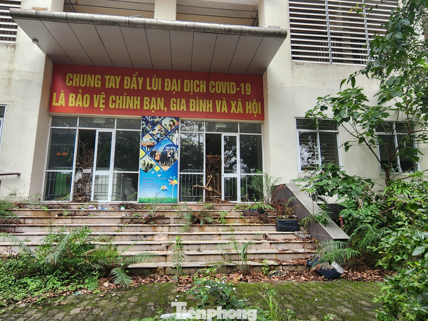 Dù vậy, tỷ lệ lấp đầy của sinh viên tại đây rất thấp, chỉ khoảng 60%. Trong khi nhiều khu không sử dụng, để hoang hóa.