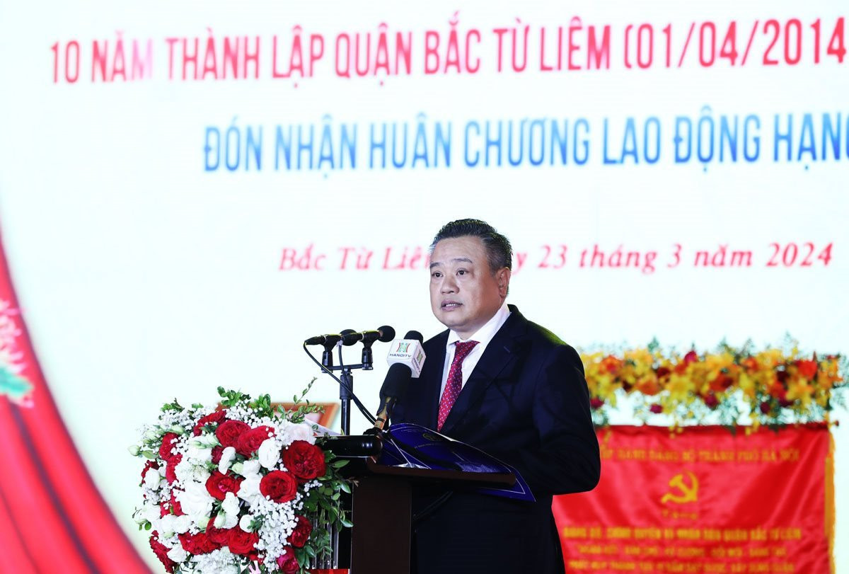 Chủ tịch UBND Thành phố Hà Nội Trần Sỹ Thanh phát biểu tại buổi lễ