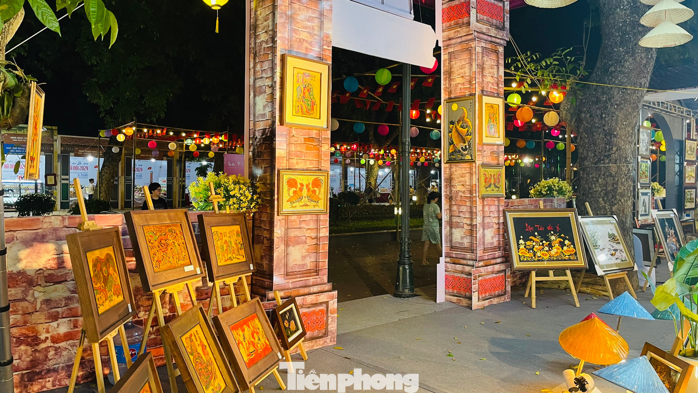 Ngoài ra, còn có các chương trình nghệ thuật đặc sắc như: Giải đấu Streets dance; Nhảy Flashmob; Múa rồng nghệ thuật; Biểu diễn nhạc cụ dân gian “Thủ đô hào hùng”; Hoạt động vẽ tranh “Cảm xúc trong em”…