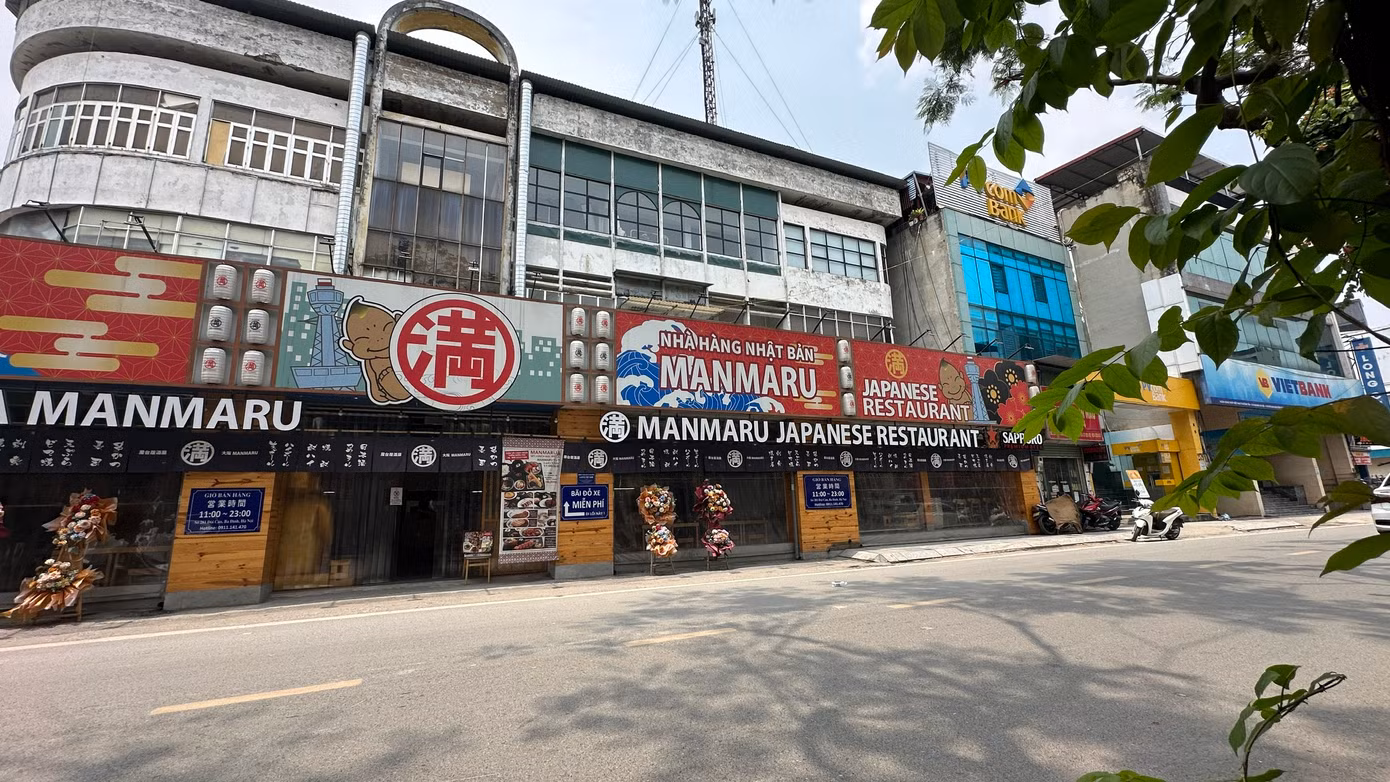 Đại diện của Sở Xây dựng Hà Nội cho biết, quỹ nhà đang được quản lý theo quy định của Luật Quản lý, sử dụng tài sản công 2017, Nghị định số 151/2017/NĐ-CP ngày 26/12/2017... và Quyết định số 32/2012/QĐ-UBND ngày 12/11/2012 của UBND thành phố (quy định về quản lý, sử dụng quỹ nhà thuộc sở hữu Nhà nước sử dụng vào mục đích kinh doanh dịch vụ trên địa bàn thành phố Hà Nội). Tuy nhiên, Chính phủ chưa có quy định cụ thể về việc quản lý sử dụng, khai thác đối với quỹ nhà này.
