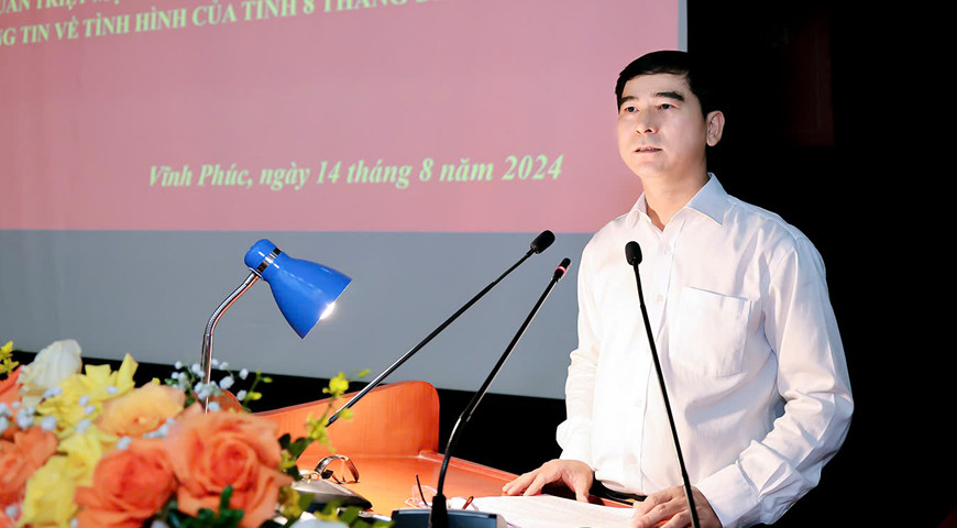 Bí thư tỉnh ủy Vĩnh Phúc phát biểu tại hội nghị. Ảnh: Thanh Nga