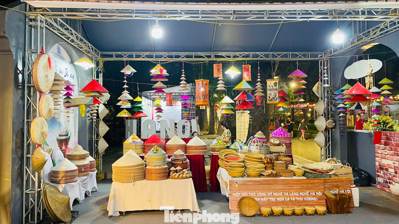 Khu ẩm thực Hà Nội giới thiệu hình ảnh và bài viết về ẩm thực Hà Nội cùng một số món ăn truyền thống.