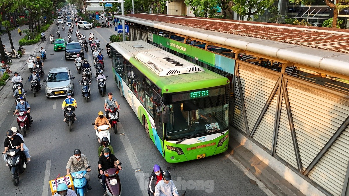 Xe buýt nhanh BRT tại Hà Nội Xe buýt nhanh BRT tại Hà Nội
