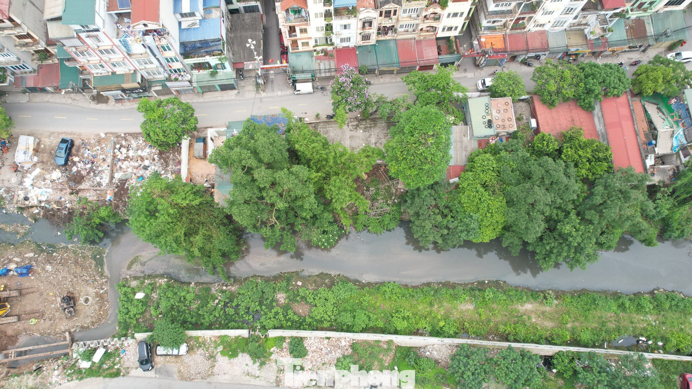 Riêng hạng mục tuyến kênh dẫn La Khê (chiều dài 5.327m) kết hợp đường giao thông hai bên bờ kênh (nằm trên địa phận quận Hà Đông) khởi công từ tháng 12/2019, đến nay vẫn dở dang Riêng hạng mục tuyến kênh dẫn La Khê (chiều dài 5.327m) kết hợp đường giao thông hai bên bờ kênh (nằm trên địa phận quận Hà Đông) khởi công từ tháng 12/2019, đến nay vẫn dở dang