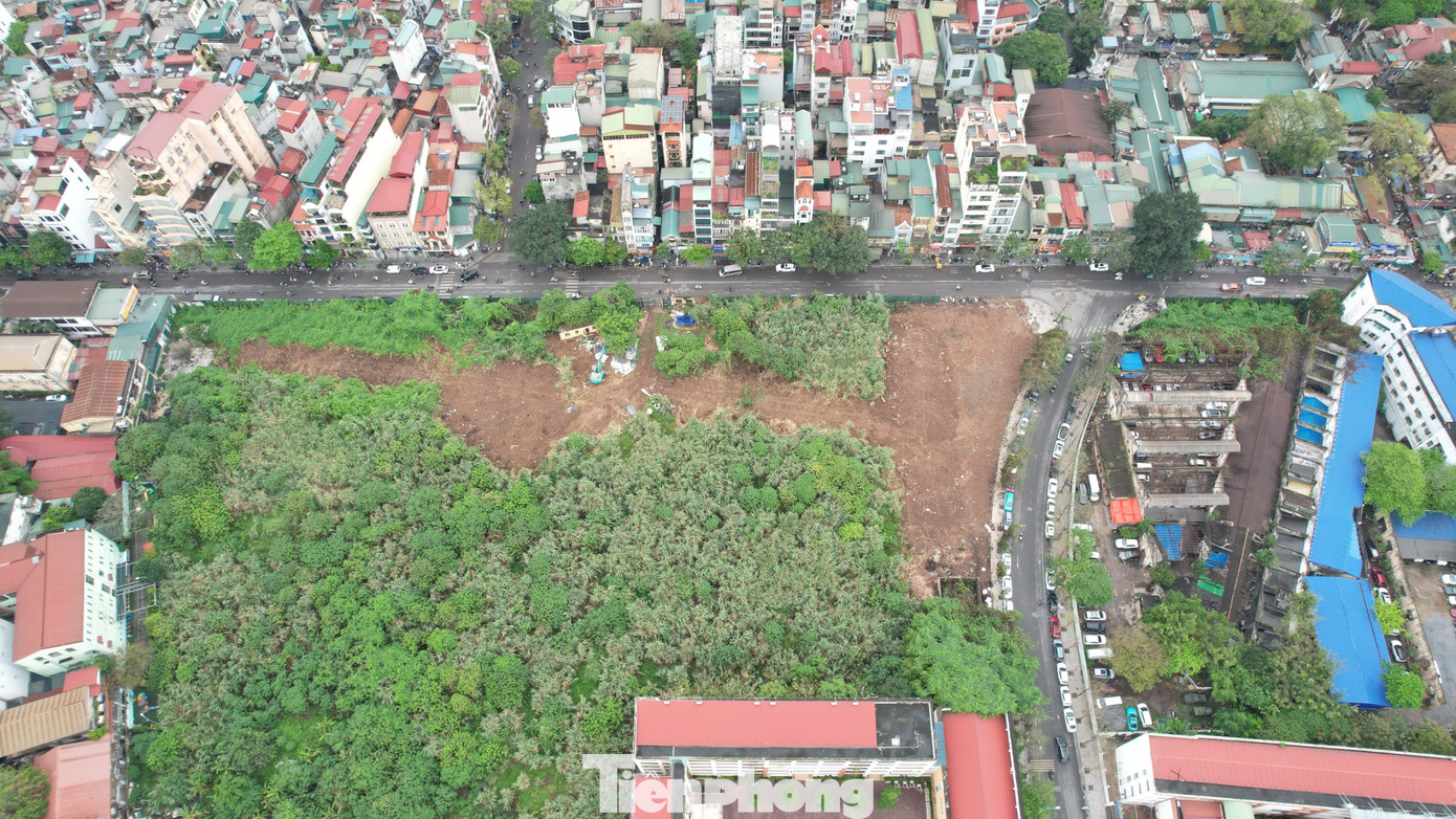 Tuy nhiên, năm 2014, Công ty Thiên Bình đã ký hợp đồng thế chấp với một ngân hàng về quyền tài sản phát sinh là toàn bộ dự án tổ hợp công trình văn phòng, khách sạn, trường học, trung tâm thương mại - công trình cao tầng tại 94 Lò Đúc.
