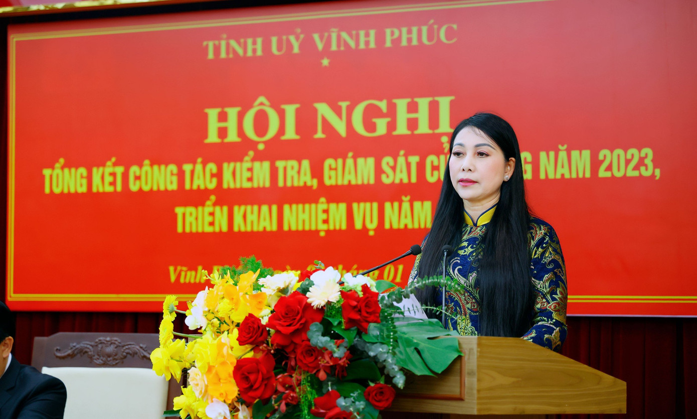 Bà Hoàng Thị Thúy Lan, Bí thư Tỉnh ủy, Chủ tịch HĐND tỉnh Vĩnh Phúc phát biểu tại hội nghị. Ảnh: Trà Hương Bà Hoàng Thị Thúy Lan, Bí thư Tỉnh ủy, Chủ tịch HĐND tỉnh Vĩnh Phúc phát biểu tại hội nghị. Ảnh: Trà Hương