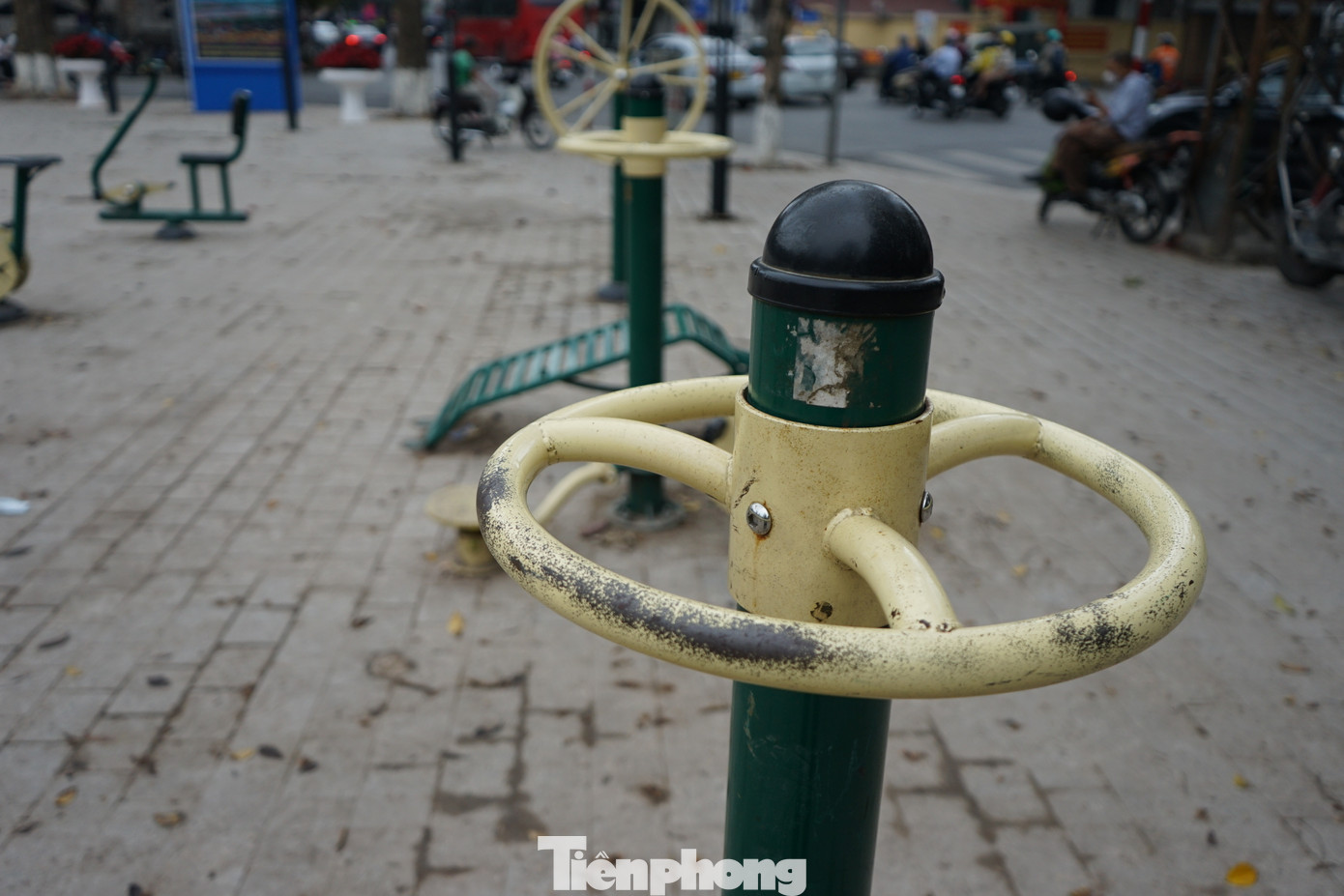 Nhiều dụng cụ đã hao mòn sau thời gian sử dụng