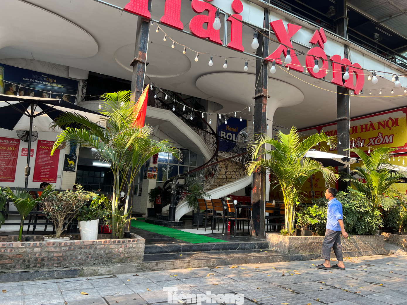 Một quán nhậu trên đường Nguyễn Du (quận Hai Bà Trưng, Hà Nội)