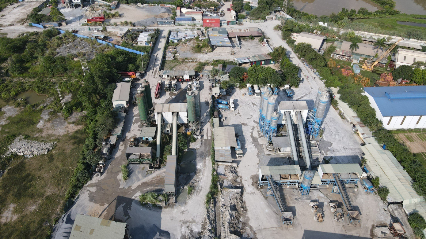 2 trạm trộn bê tông trên đất dịch vụ tại xã Vân Canh