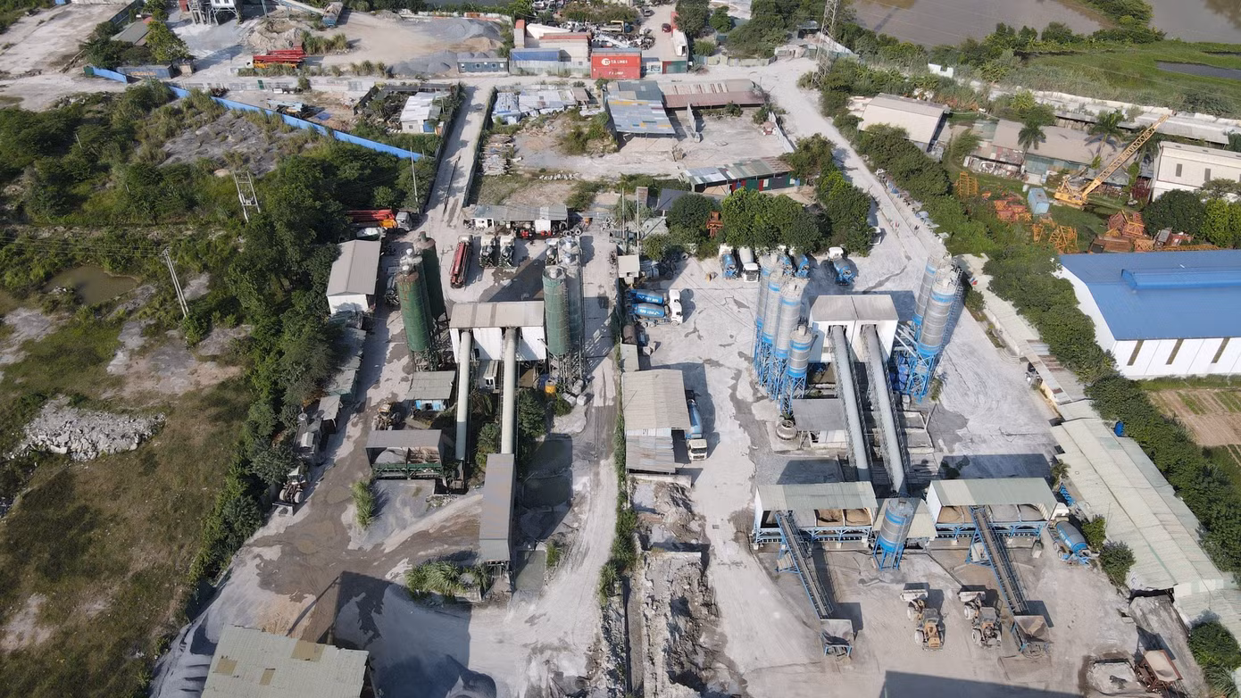 2 trạm trộn bê tông trên đất dịch vụ tại xã Vân Canh