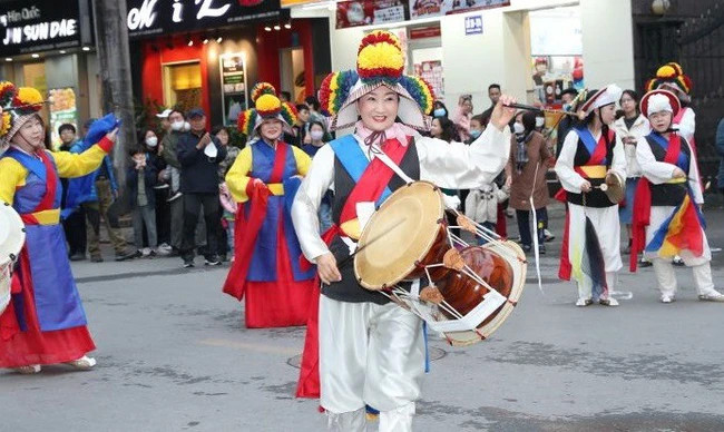 Lễ hội Con đường văn hóa hữu nghị Việt - Hàn diễn ra tại phố Trần Văn Lai