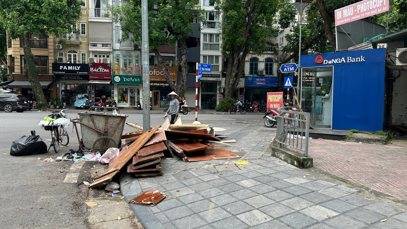 Cụ thể, quận Hai Bà Trưng thí điểm tại phường Phạm Đình Hổ; quận Ba Đình tại phường Nguyễn Trung Trực; quận Nam Từ Liêm áp dụng tại 2 phường Phú Đô, Cầu Diễn; quận Đống Đa tại phường Nam Đồng. Riêng quận Hoàn Kiếm do đã có nền tảng từ trước nên sẽ thí điểm ở cả 18 phường.