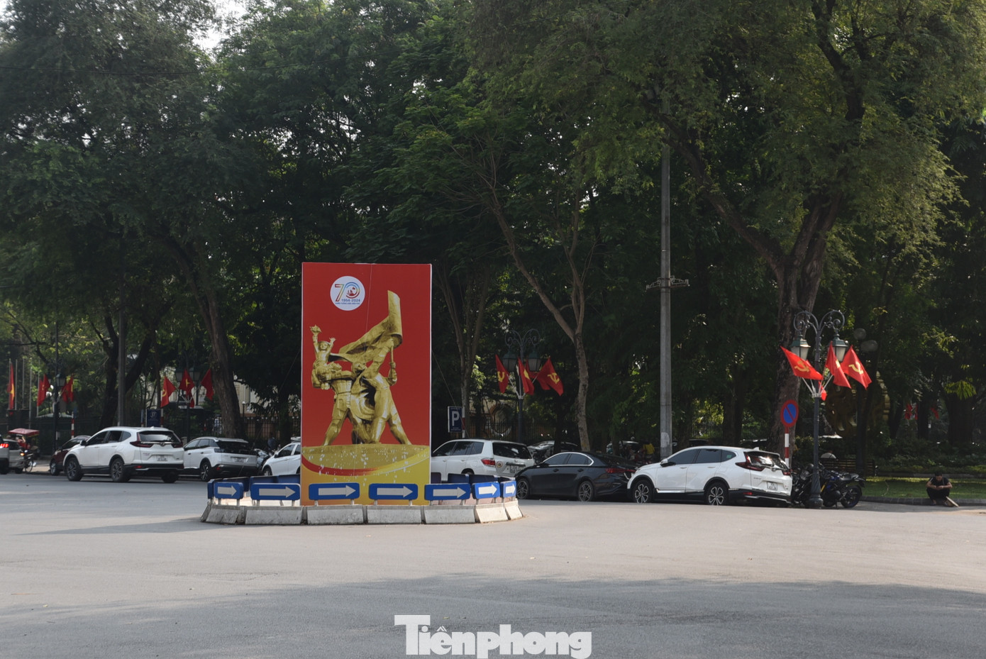 Khai mạc chuỗi các sự kiện, hoạt động văn hóa năm 2024 với chủ đề “Giữ nghề xưa trên phố” tại Trung tâm giao lưu Văn hóa Phố cổ Hà Nội; Tổ chức triển lãm ảnh với chủ đề “Việt Nam - những chiến thắng làm thay đổi dòng chảy lịch sử Thế giới” tại không gian phố đi bộ hồ Hoàn Kiếm...