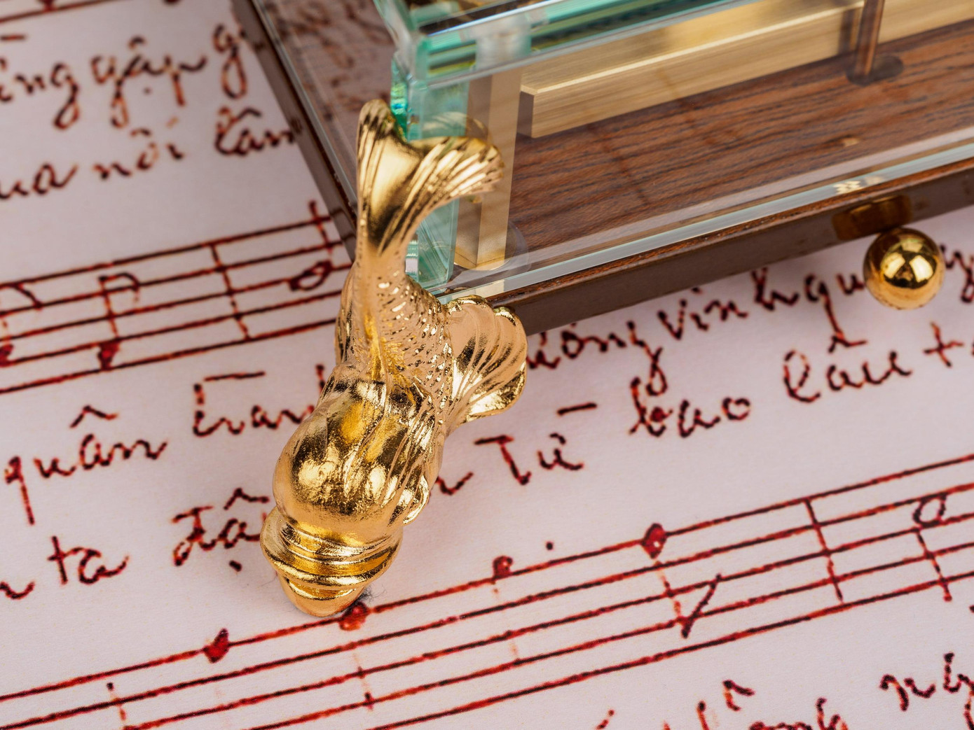 Thiết kế tinh xảo của hộp nhạc Reuge