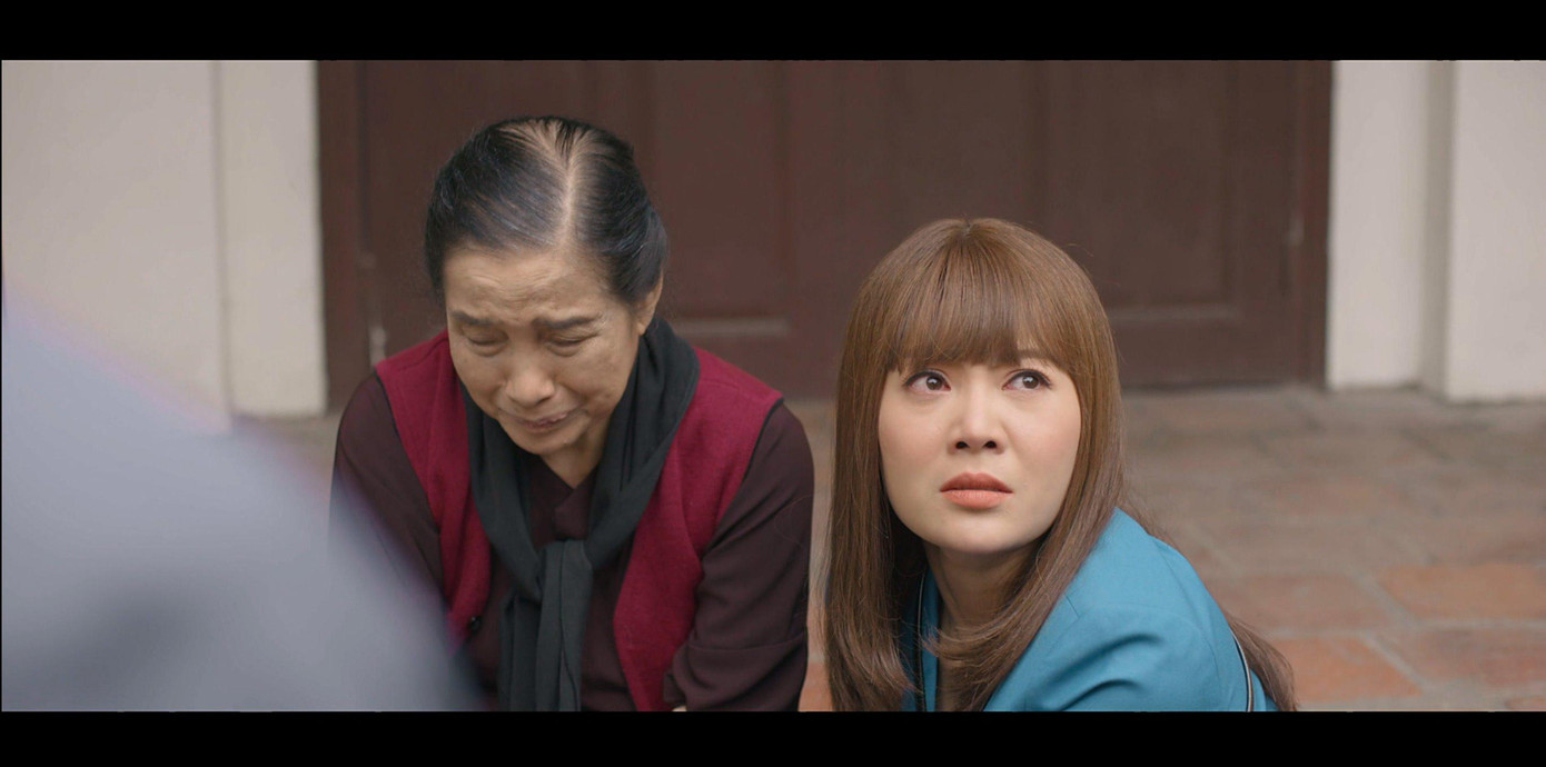 Cô gái sau 10 năm tha phương trở về quê hương với nhiều xáo trộn Cô gái sau 10 năm tha phương trở về quê hương với nhiều xáo trộn